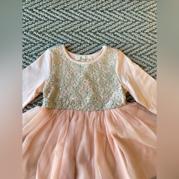 Little girls pink dress with gold lace flowers - Picture 2 of 2